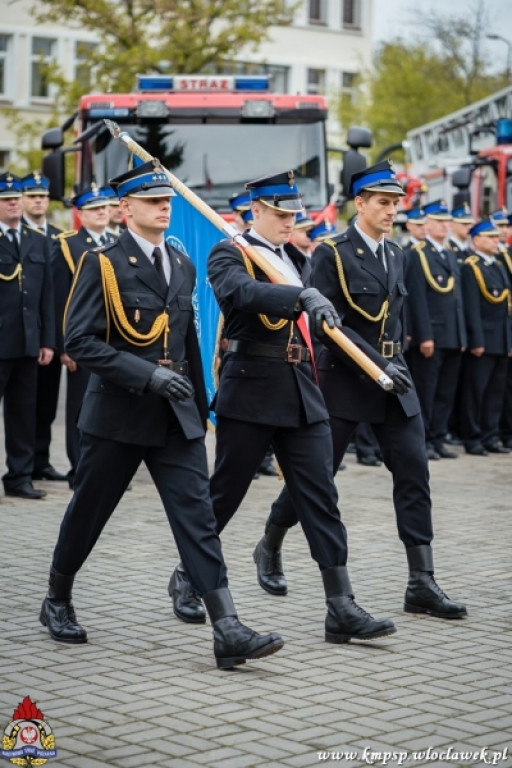 Uroczysta zbiórka u strażaków