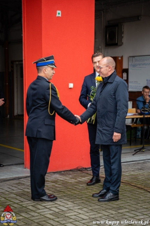 Uroczysta zbiórka u strażaków