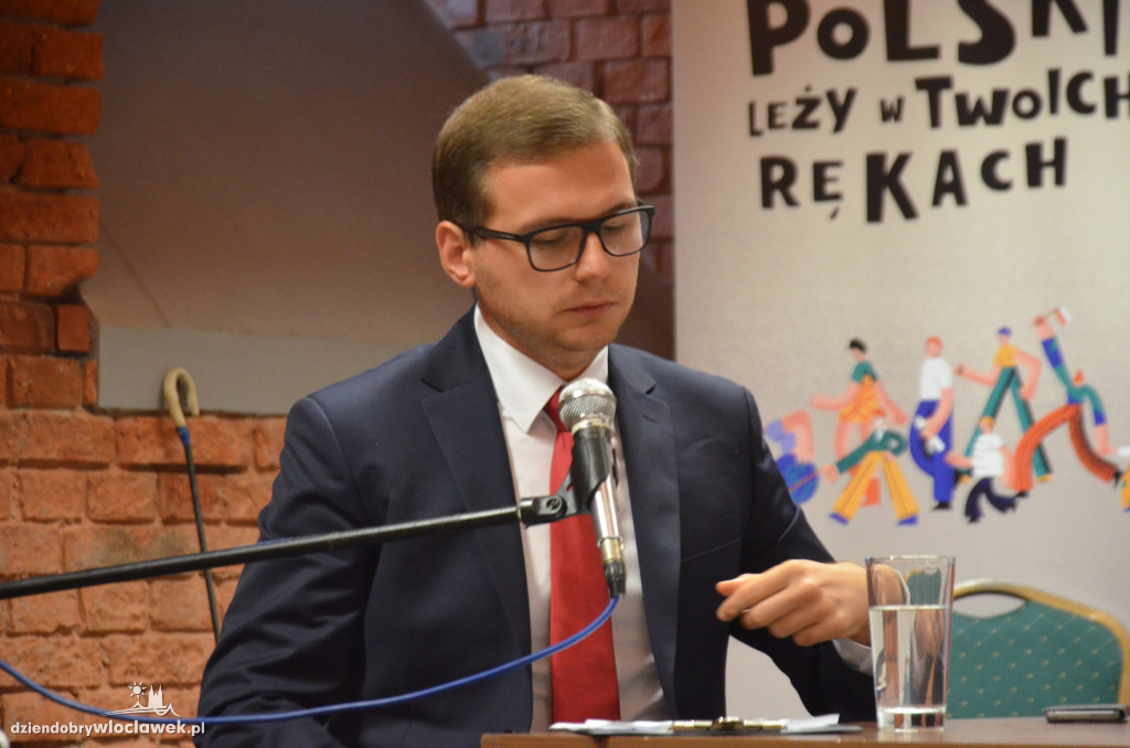 Debata z kandydatami