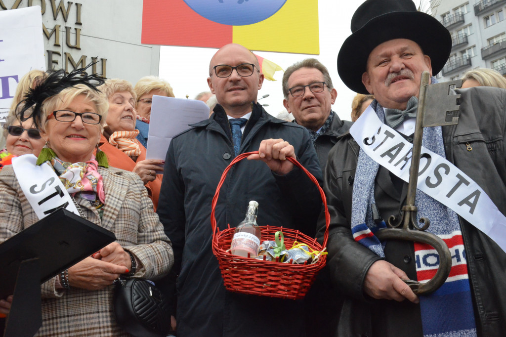 Rozpoczęcie Senioraliów na placu Wolności