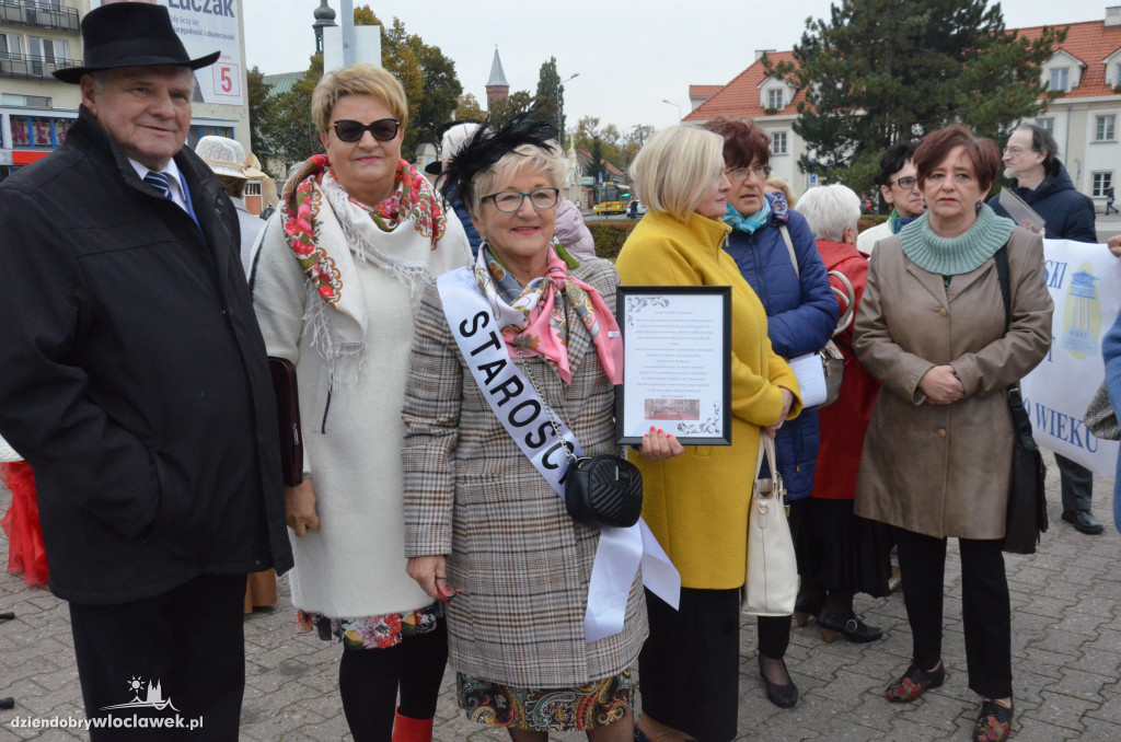 Rozpoczęcie Senioraliów na placu Wolności
