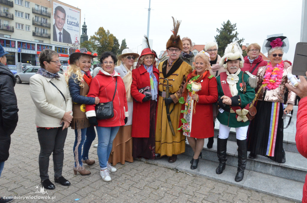 Rozpoczęcie Senioraliów na placu Wolności
