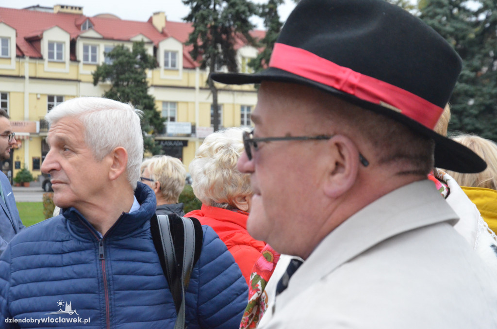 Rozpoczęcie Senioraliów na placu Wolności