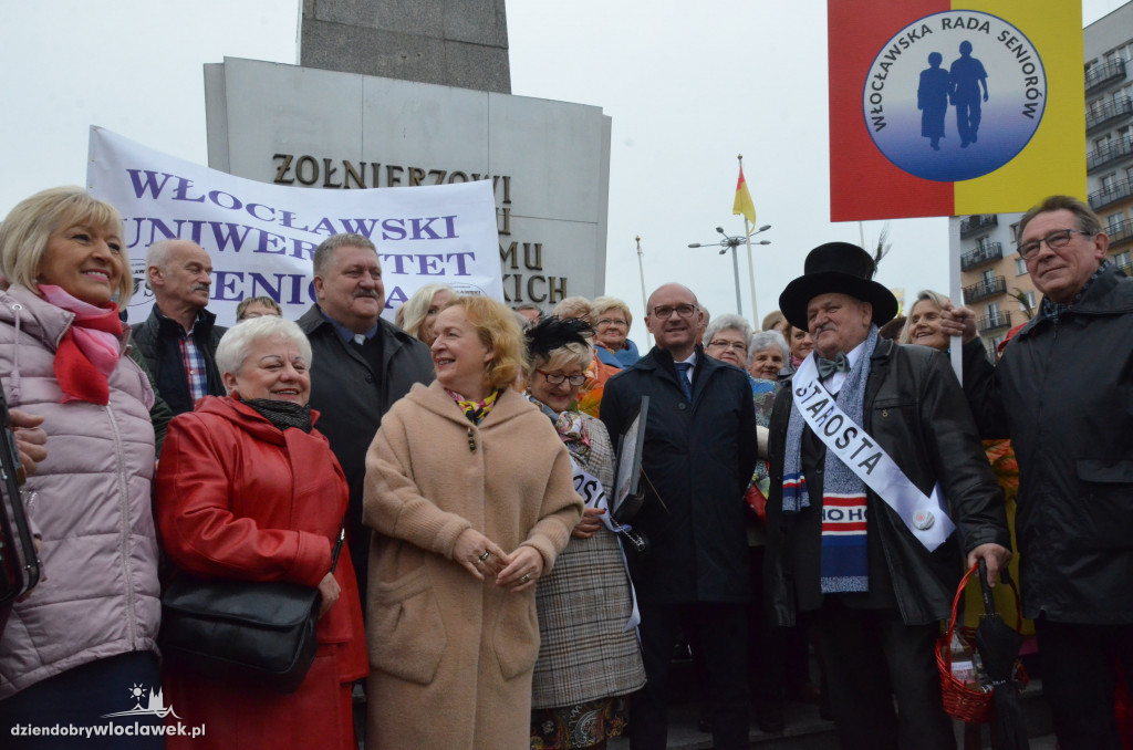 Rozpoczęcie Senioraliów na placu Wolności