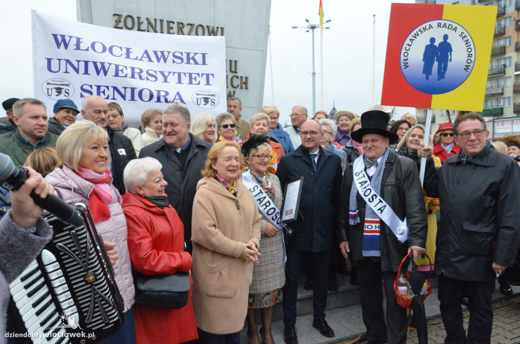 Rozpoczęcie Senioraliów na placu Wolności