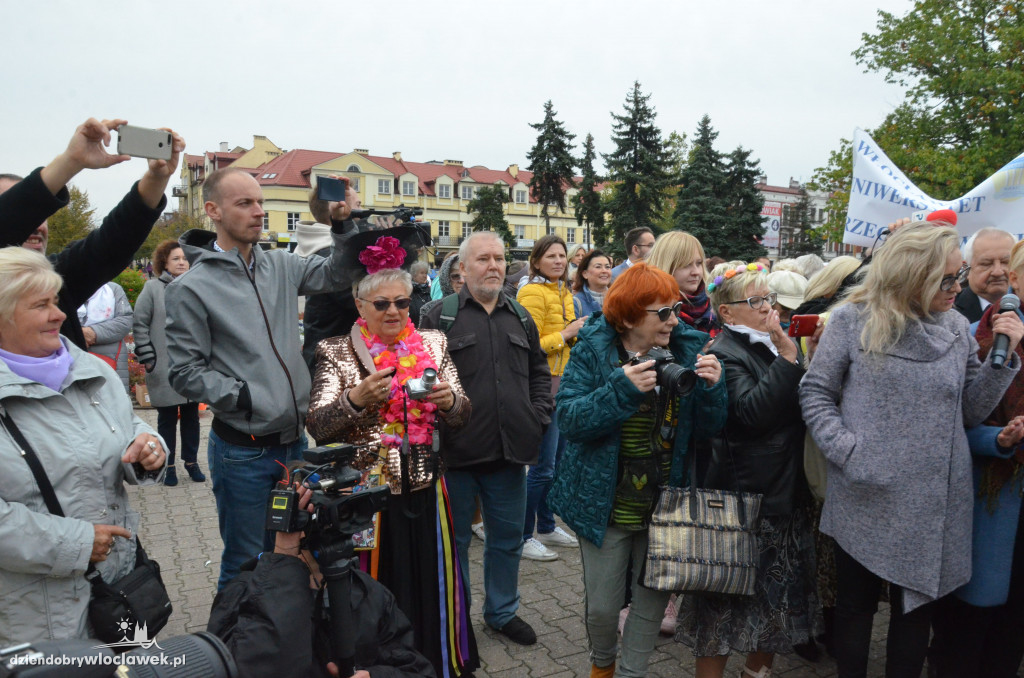 Rozpoczęcie Senioraliów na placu Wolności