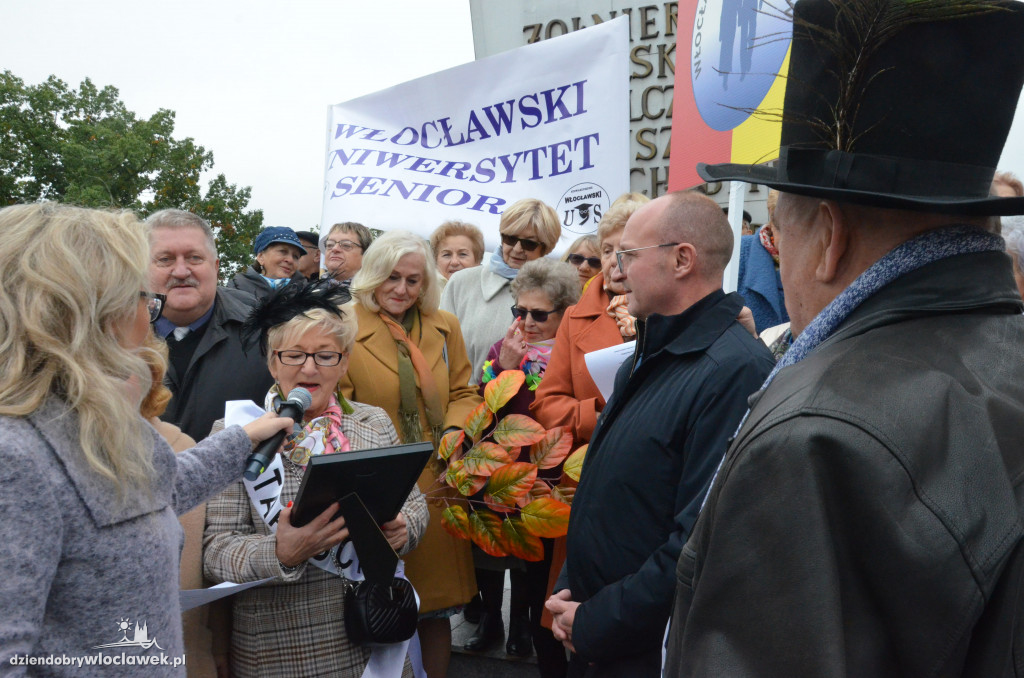 Rozpoczęcie Senioraliów na placu Wolności
