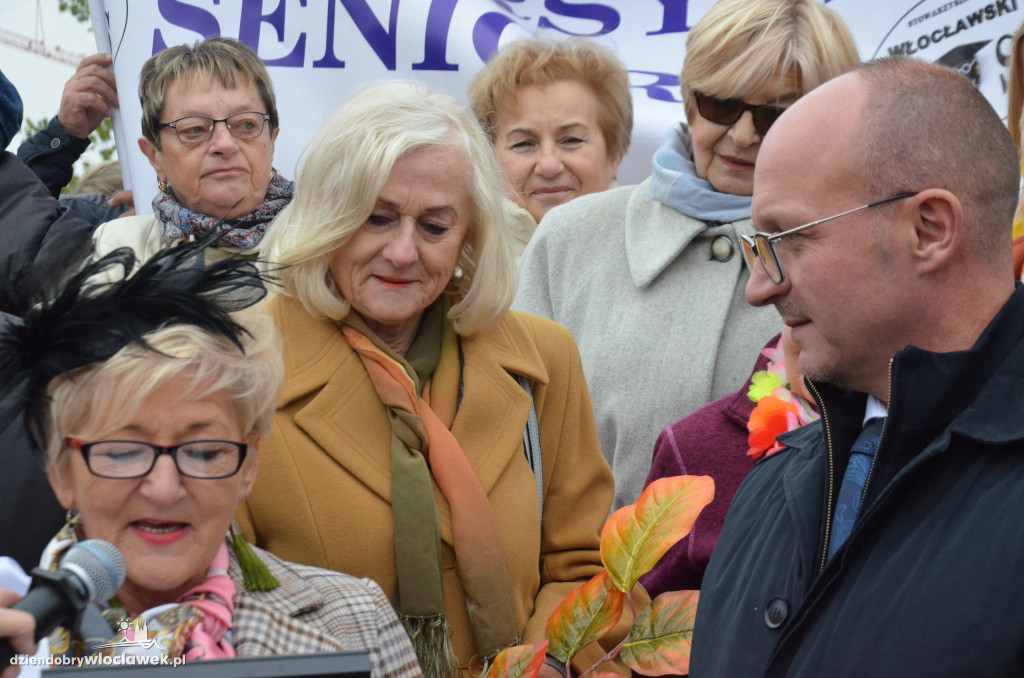 Rozpoczęcie Senioraliów na placu Wolności