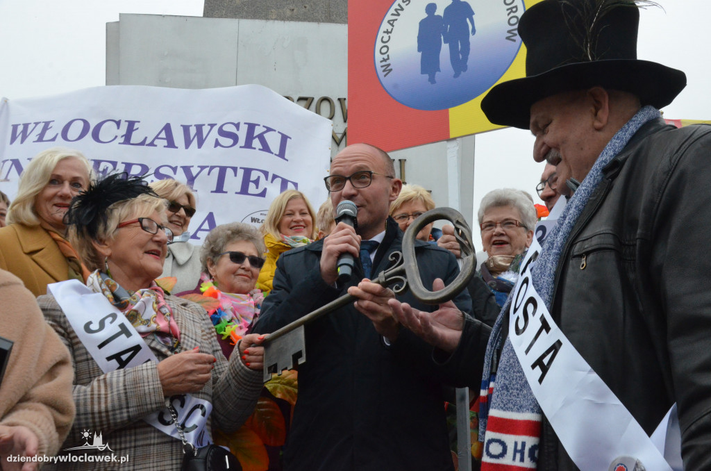 Rozpoczęcie Senioraliów na placu Wolności