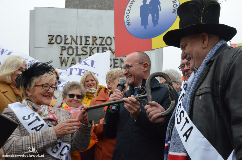 Rozpoczęcie Senioraliów na placu Wolności