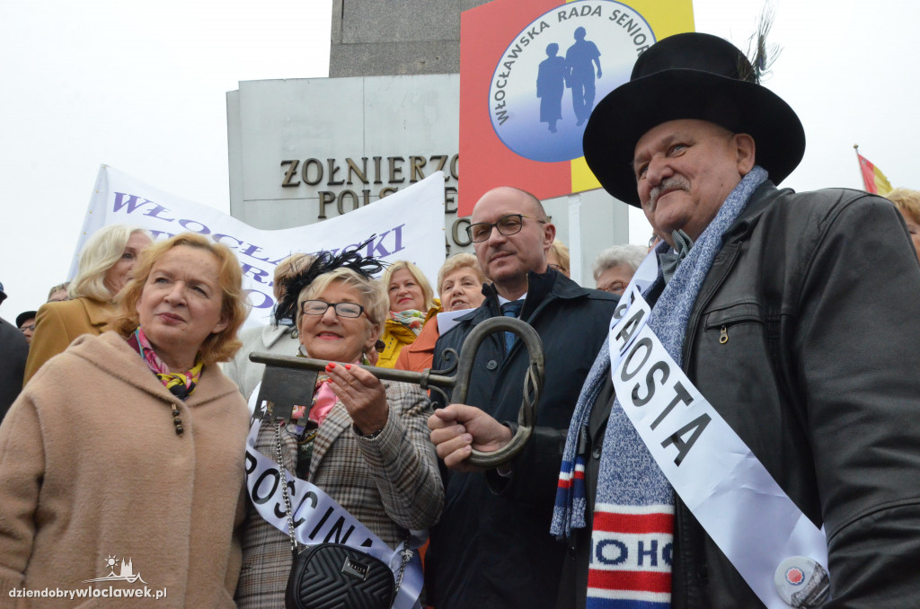 Rozpoczęcie Senioraliów na placu Wolności