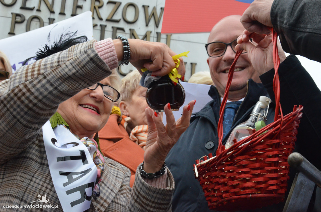 Rozpoczęcie Senioraliów na placu Wolności