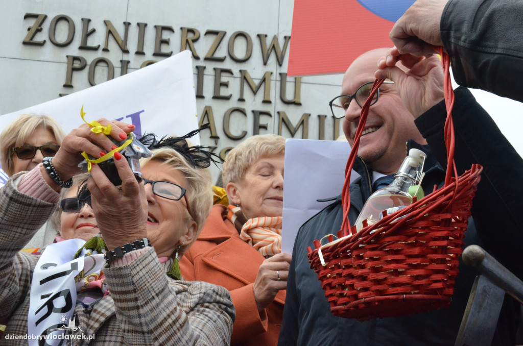 Rozpoczęcie Senioraliów na placu Wolności