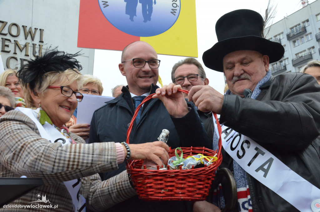 Rozpoczęcie Senioraliów na placu Wolności