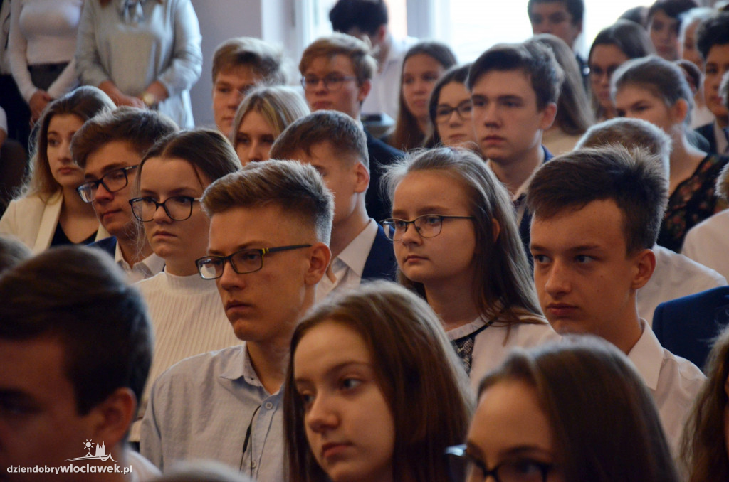 Ślubowanie pierwszoklasistów w LZK