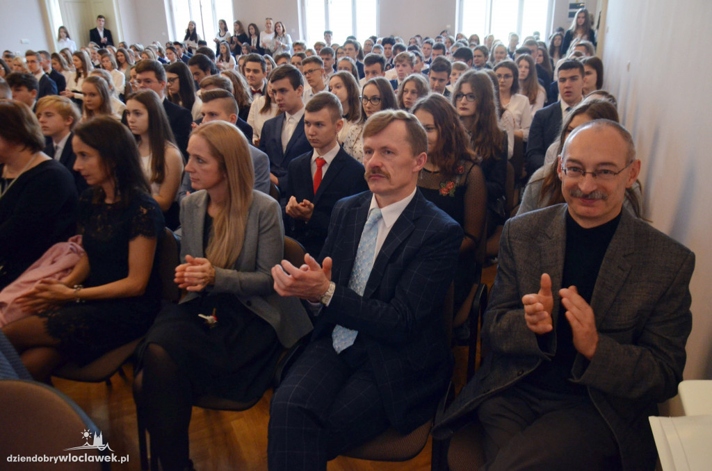 Ślubowanie pierwszoklasistów w LZK