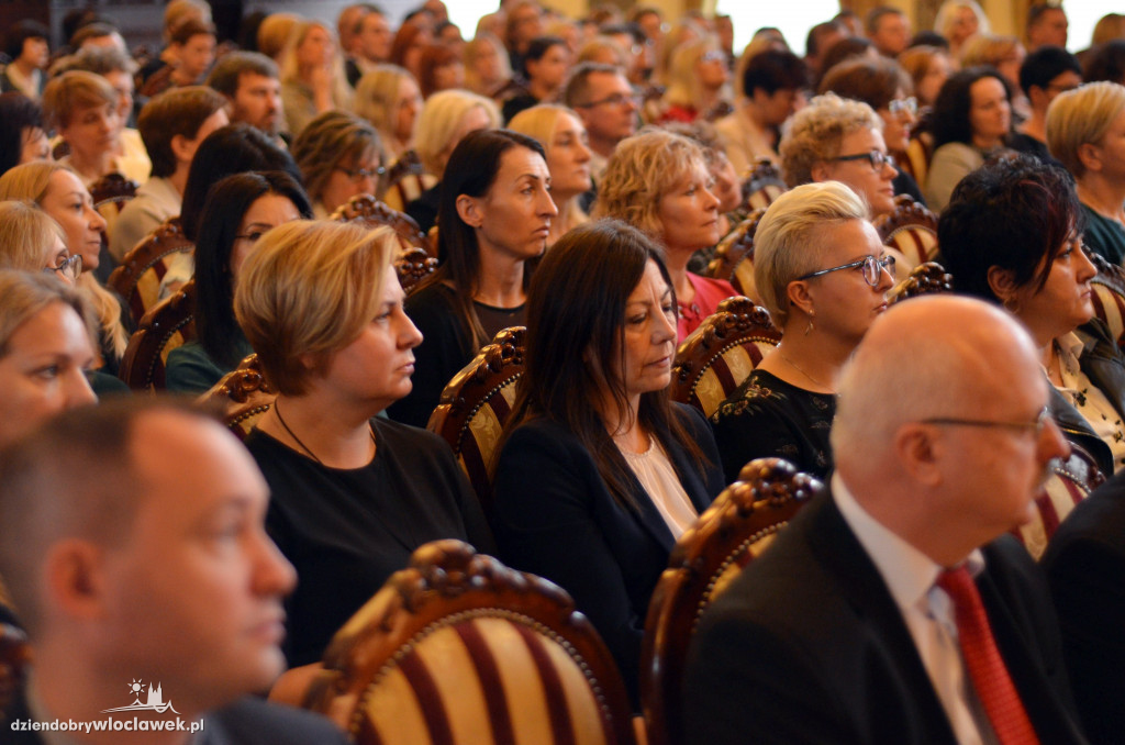 Dzień Edukacji Narodowej w P. Bursztynowym