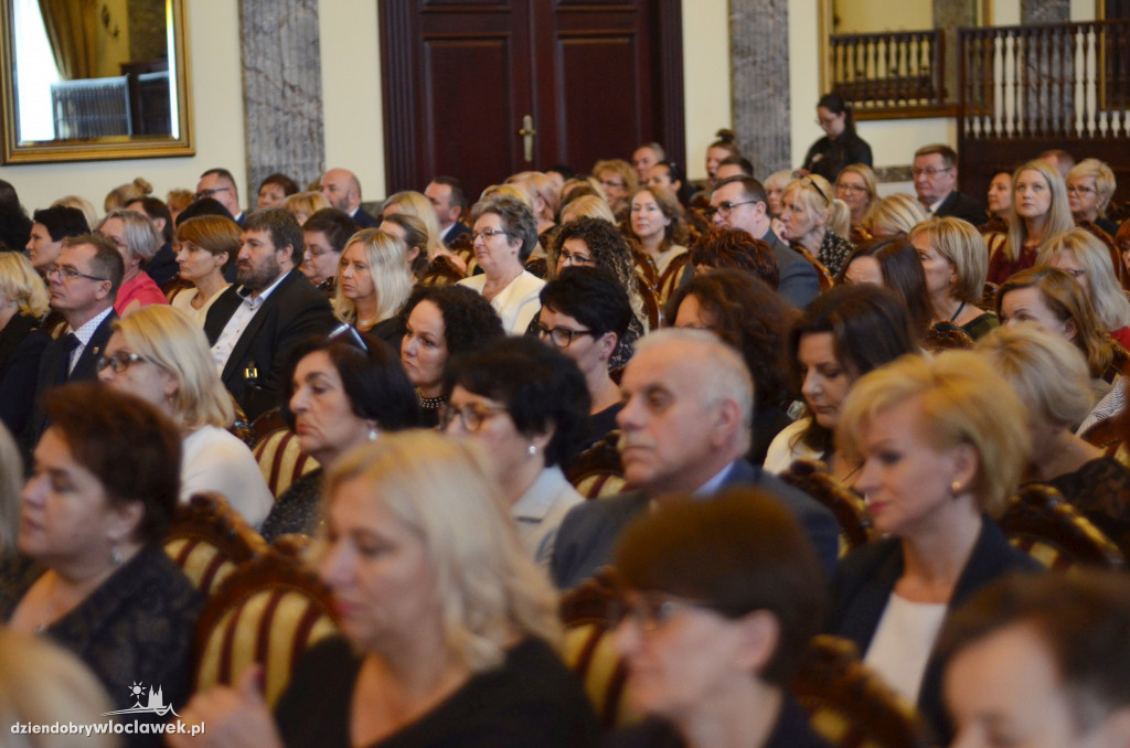 Dzień Edukacji Narodowej w P. Bursztynowym