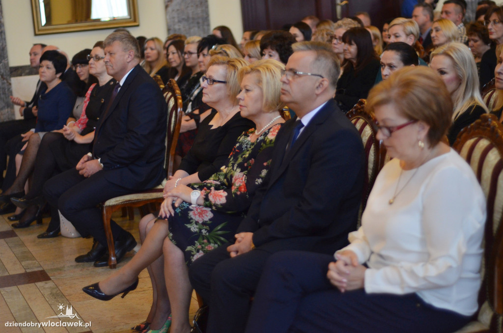 Dzień Edukacji Narodowej w P. Bursztynowym
