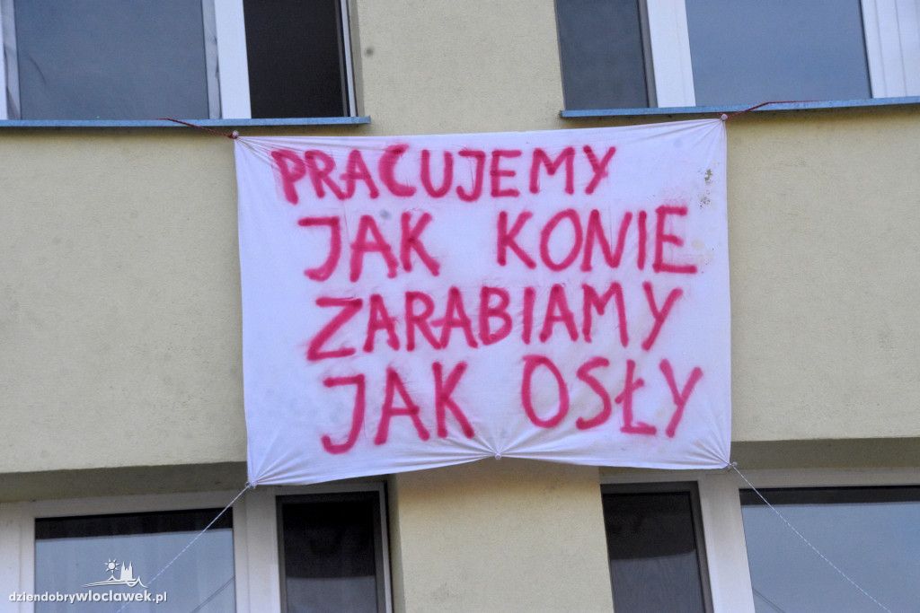 Pracownicy DPS zaostrzyli protest