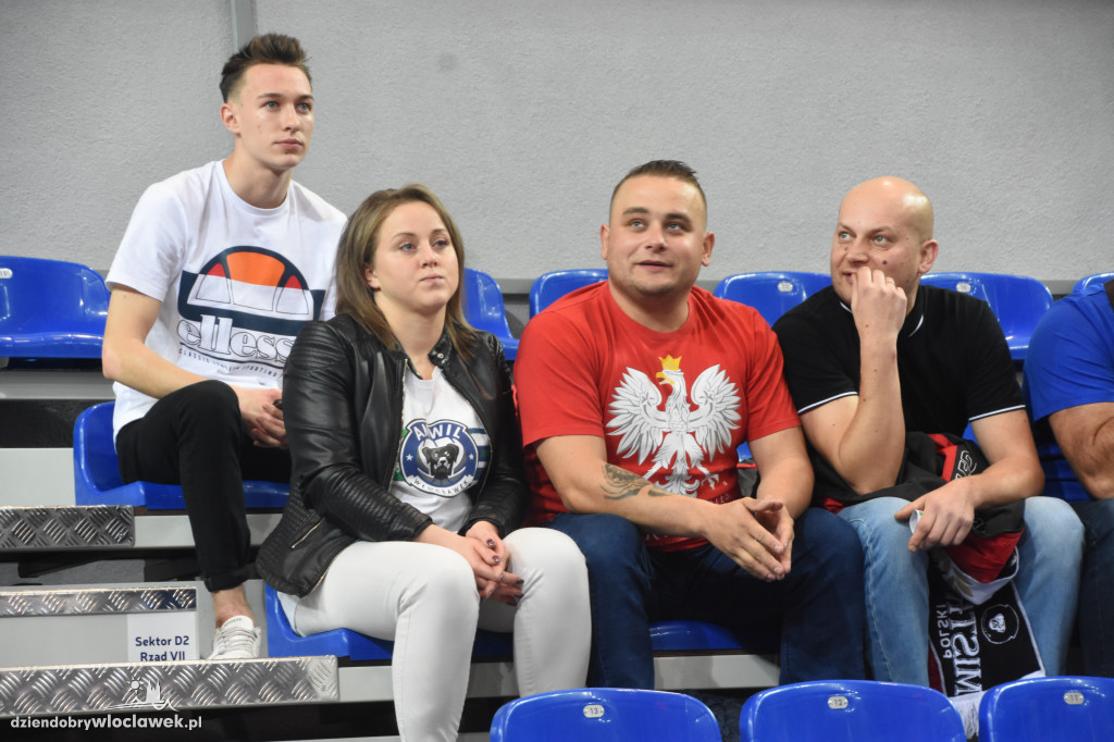 Kibice na inauguracji Ligi Mistrzów
