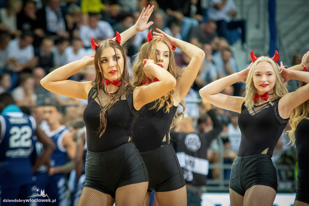 Cheerleaders na meczu Anwil - Lacq-Orthez