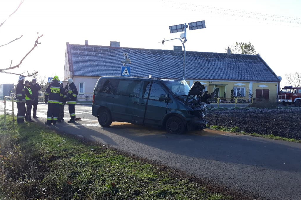 Czołowe zderzenie busów