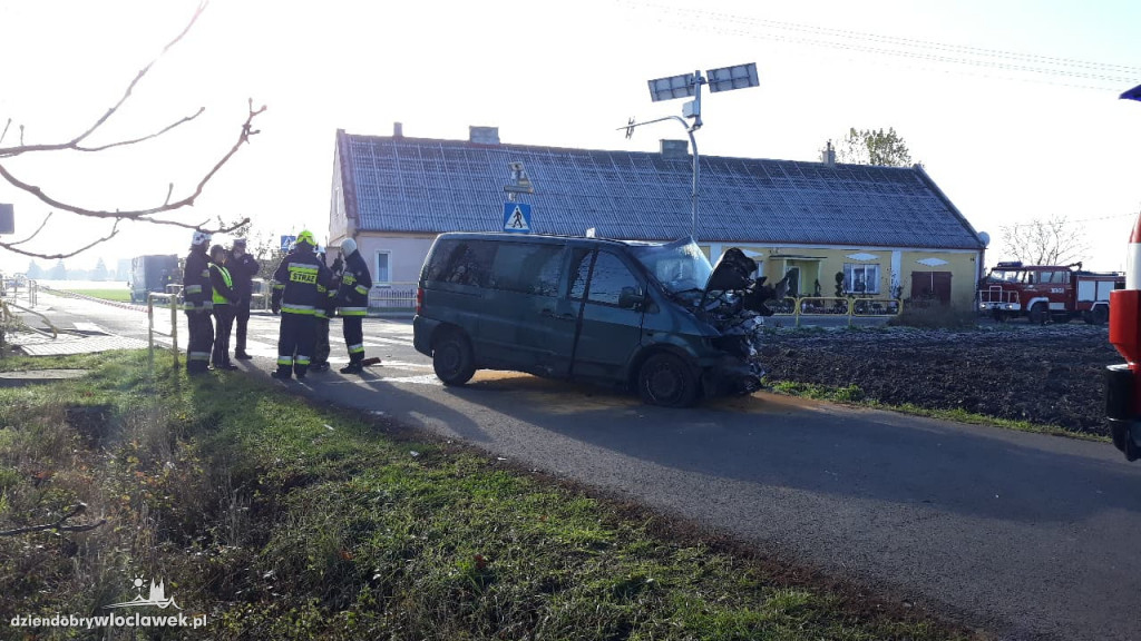 Czołowe zderzenie busów
