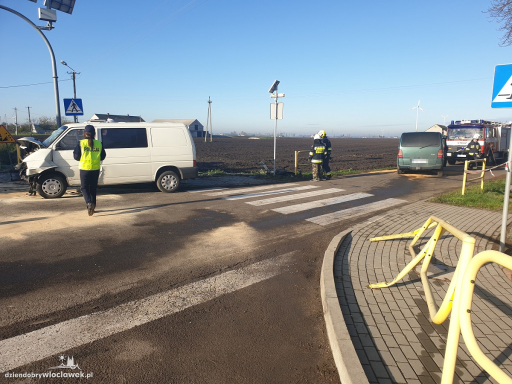 Czołowe zderzenie busów