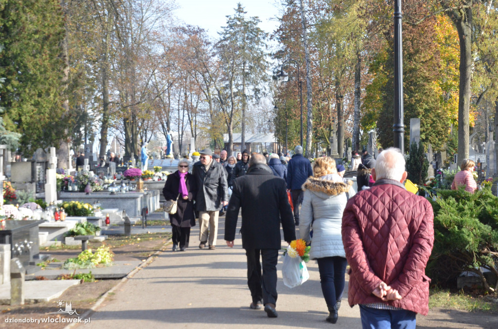 1 Listopada na Cmentarzu Komunalnym