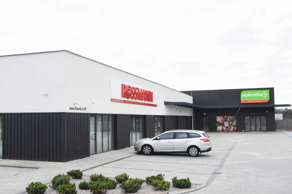 Budowa centrum handlowego