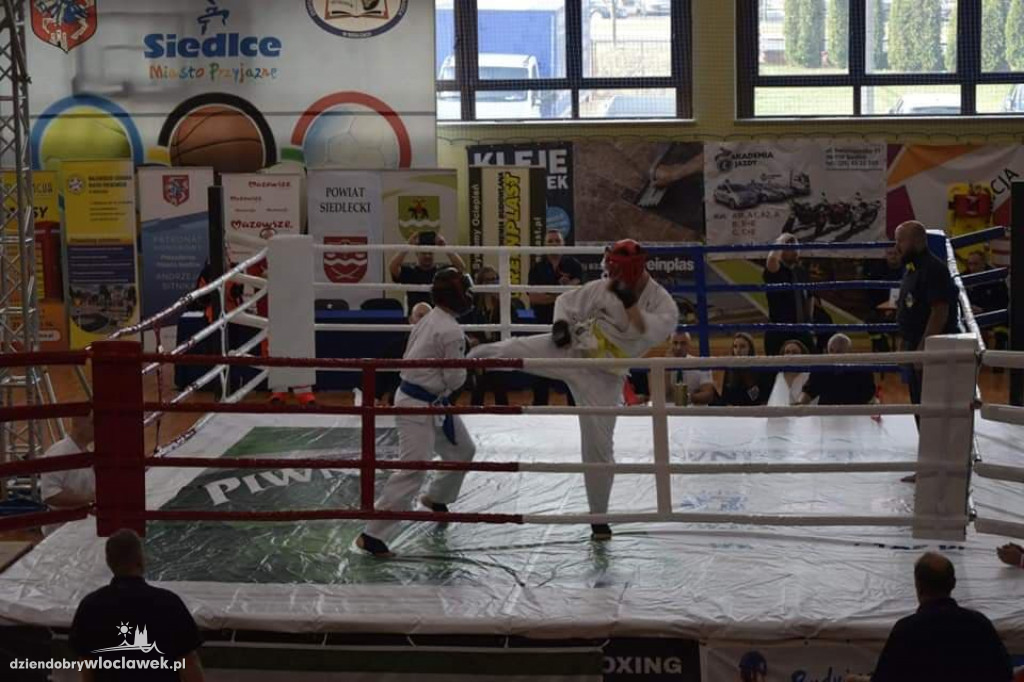 Medale dla zawodników AMSW