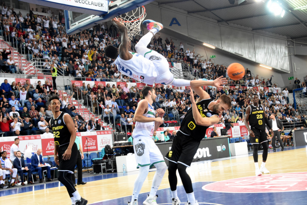 Anwil W-ek - Telenet Giants Antwerpia