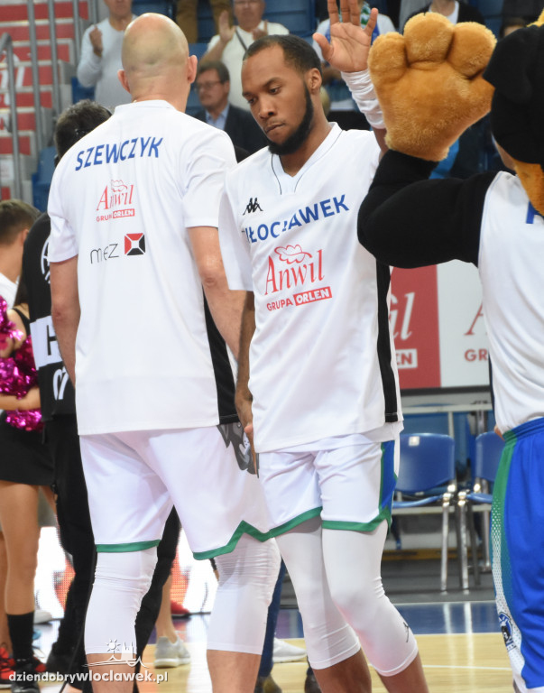Anwil W-ek - Telenet Giants Antwerpia