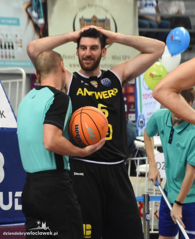 Anwil W-ek - Telenet Giants Antwerpia