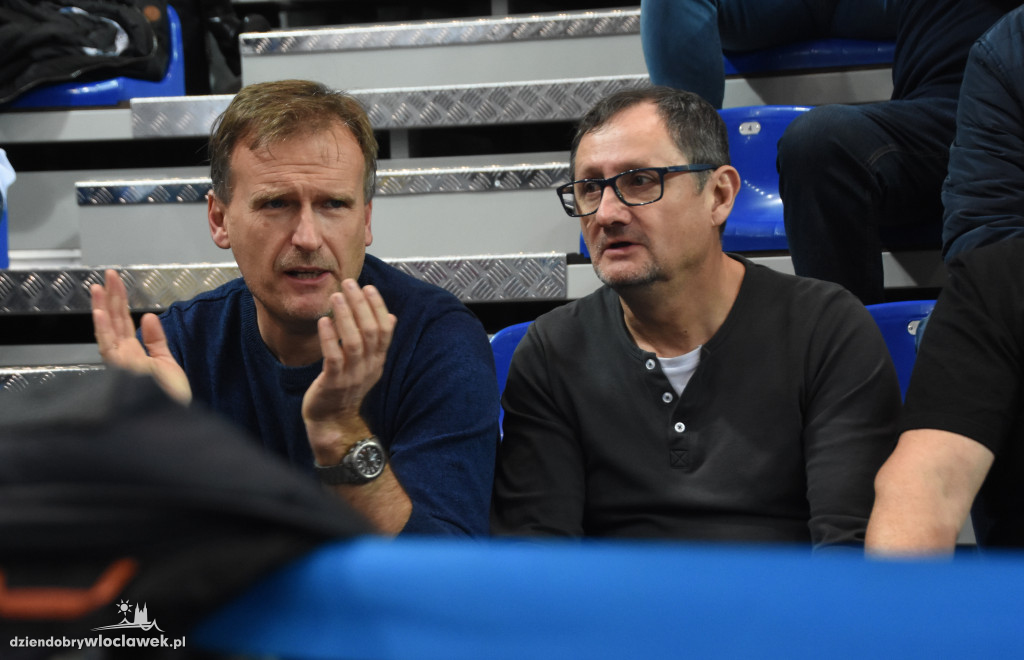 Kibice na meczu z Telenet Giants Antwerpia
