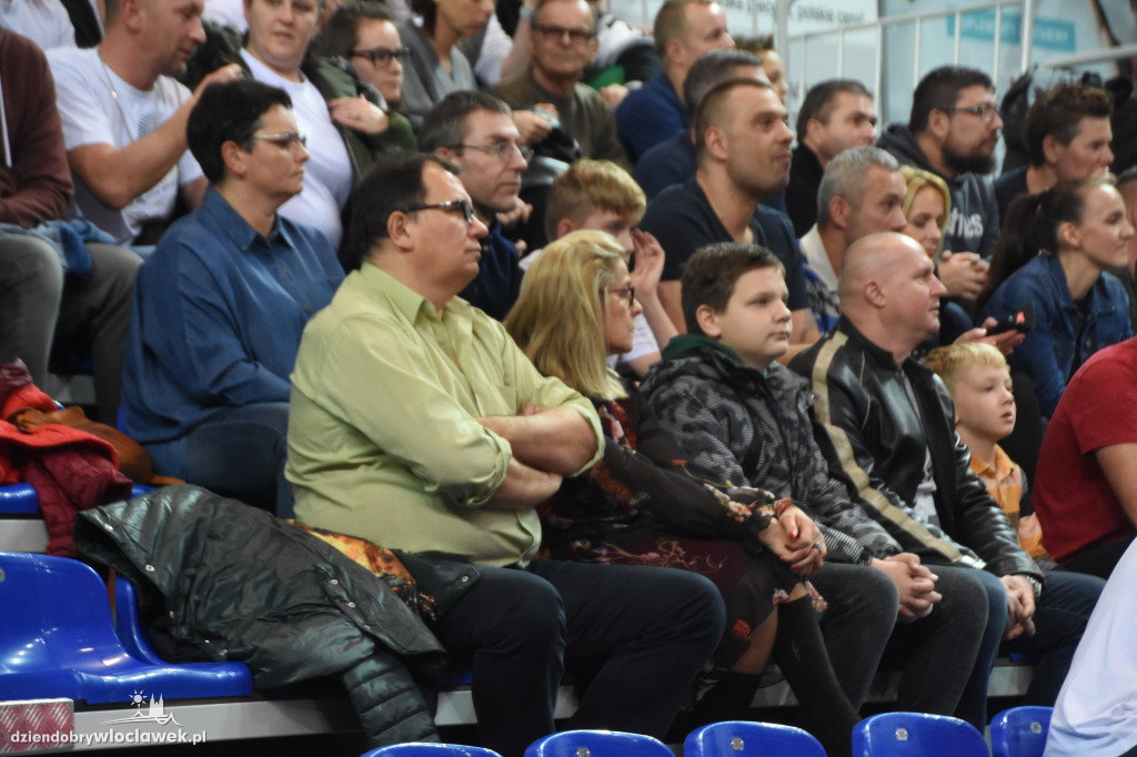 Kibice na meczu z Telenet Giants Antwerpia