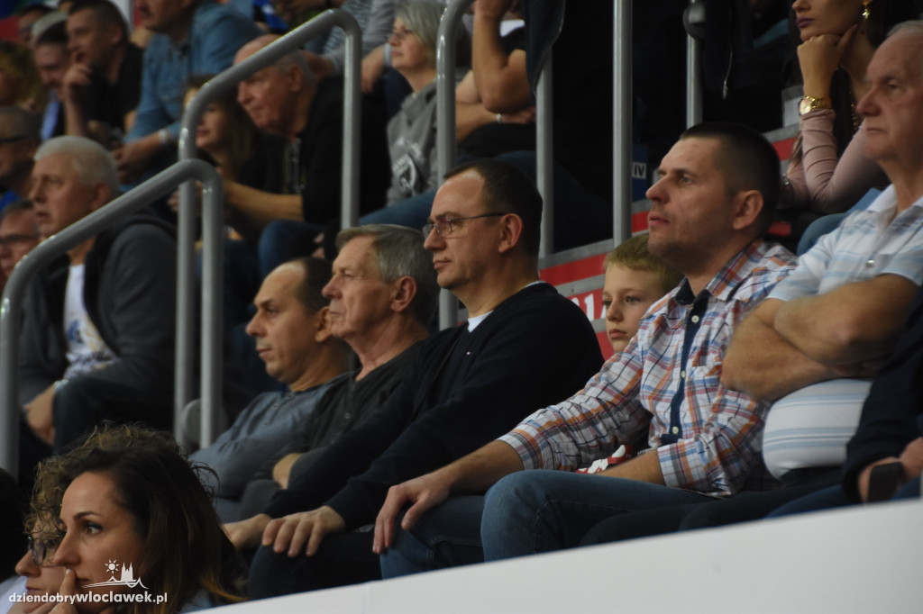 Kibice na meczu z Telenet Giants Antwerpia