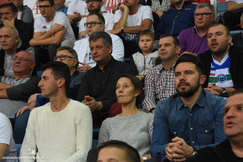 Kibice na meczu z Telenet Giants Antwerpia