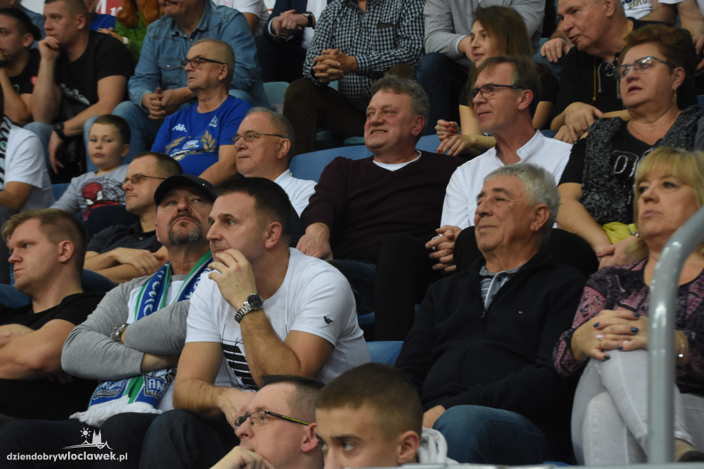 Kibice na meczu z Telenet Giants Antwerpia