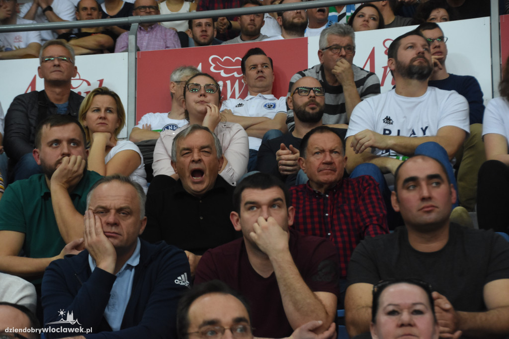 Kibice na meczu z Telenet Giants Antwerpia