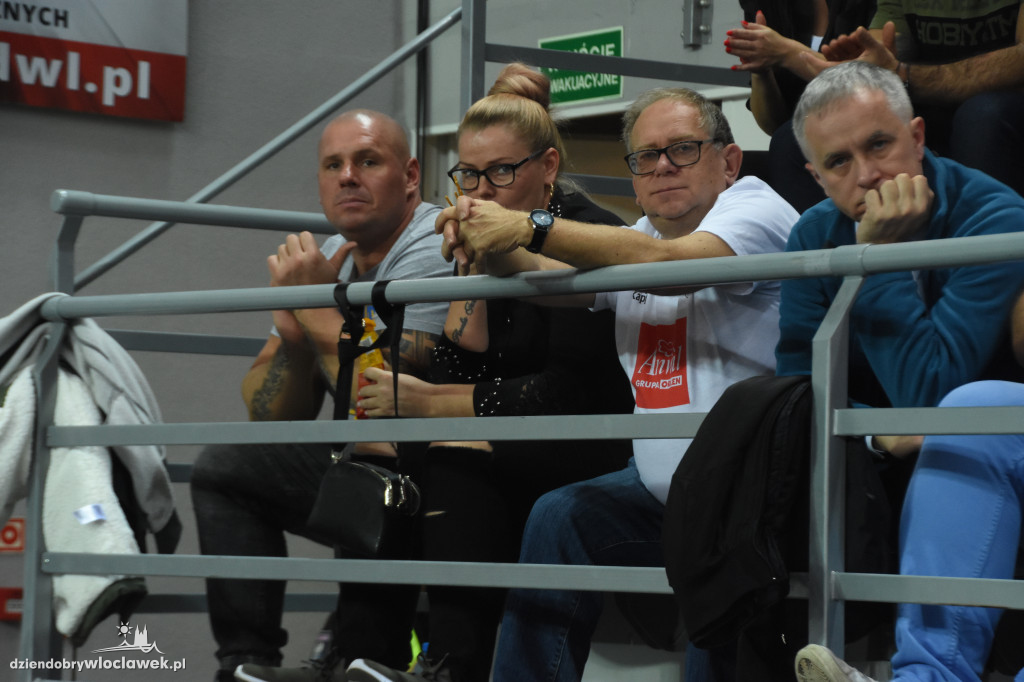 Kibice na meczu z Telenet Giants Antwerpia