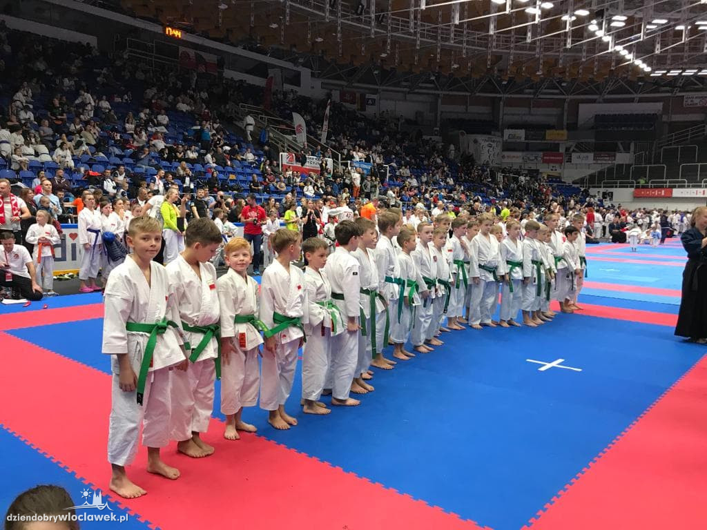 Karatecy z kolejnymi medalami