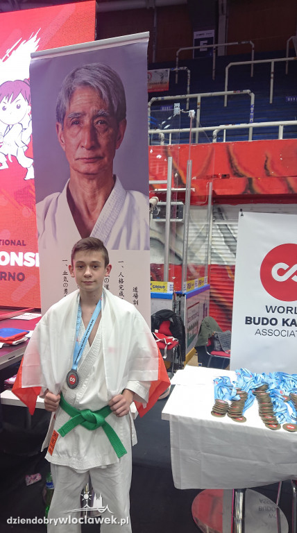 Karatecy z kolejnymi medalami