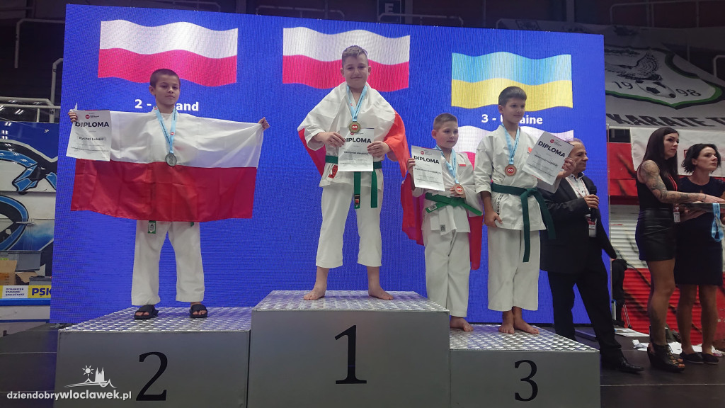 Karatecy z kolejnymi medalami