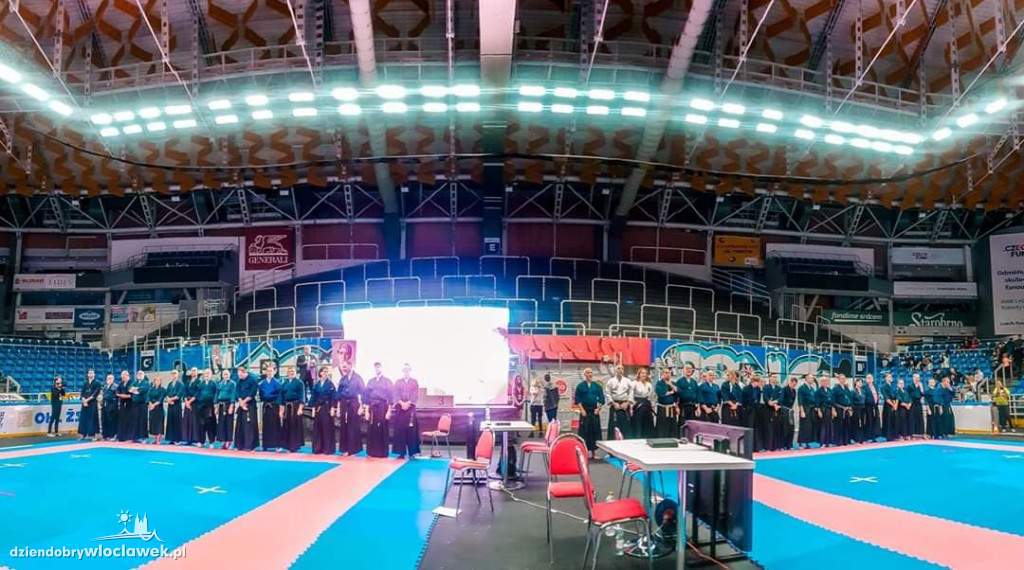 Karatecy z kolejnymi medalami
