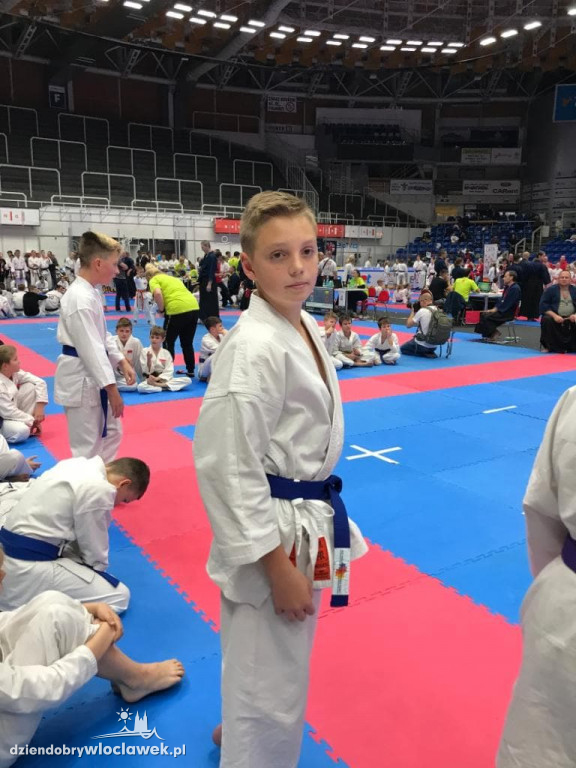 Karatecy z kolejnymi medalami
