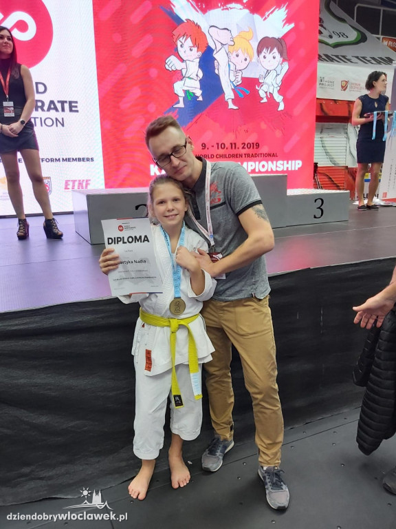 Karatecy z kolejnymi medalami