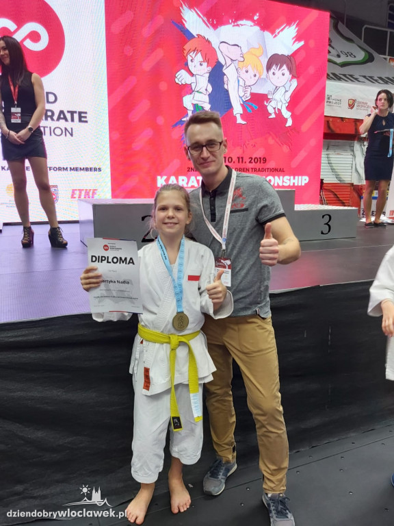 Karatecy z kolejnymi medalami