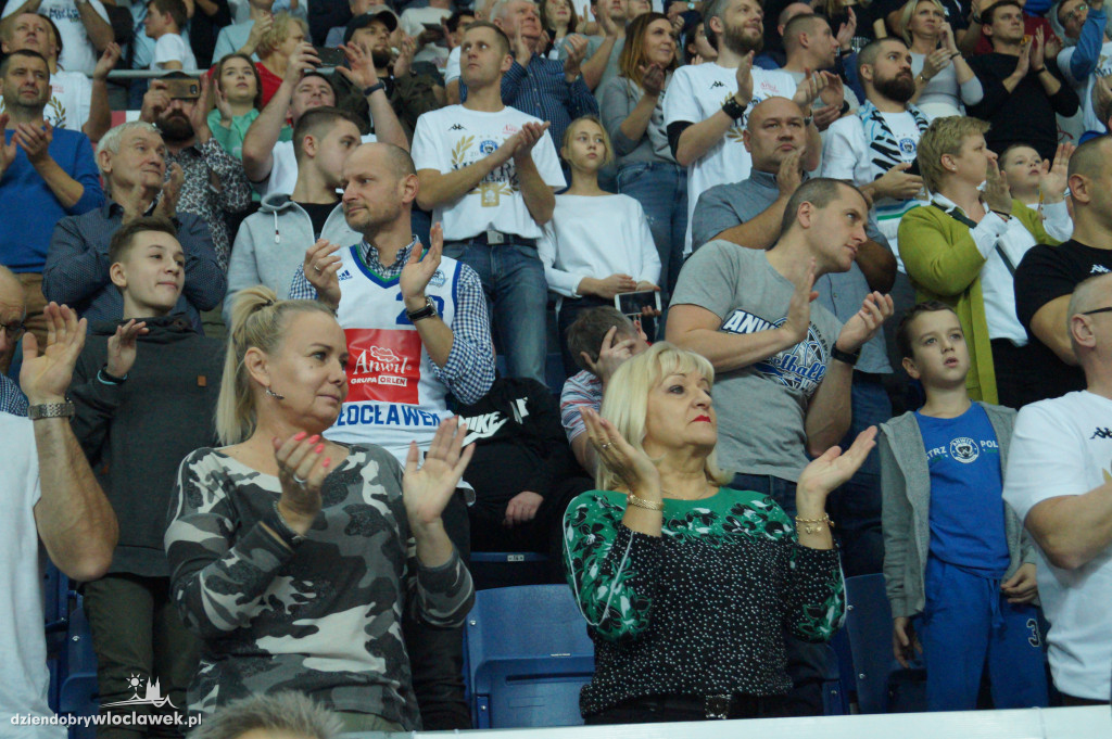 Kibice na meczu Anwil vs HydroTruck